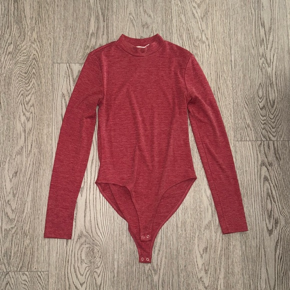 PrettyLittleThing Red Long Sleeve Bodysuit - Picture 1 of 3